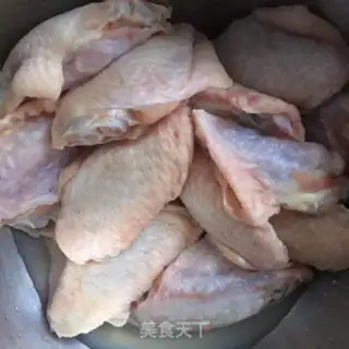 Make Onion fried chicken wings step 0