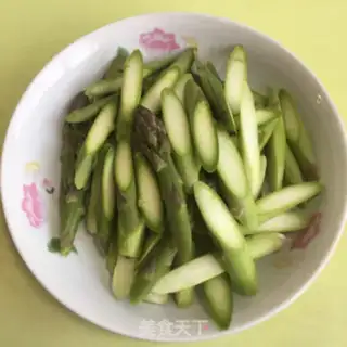 Make Shrimp eggs, fried storks step 1