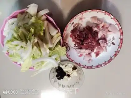 Make Meatloaf and cabbage step 0