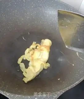 Make Scrambling eggs step 5