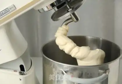 Make Classic Hong Kong toast step 6