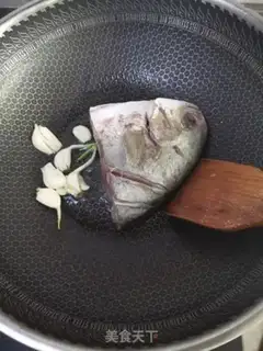 Make Clear the fish head step 2