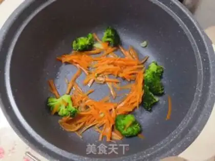 Make Salad noodles step 2