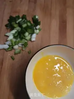 Make Onion eggs hanging step 1