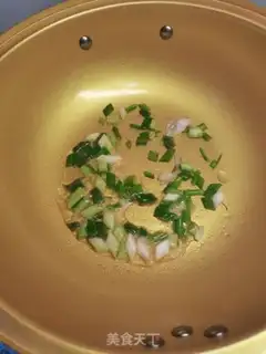 Make Onion eggs hanging step 3