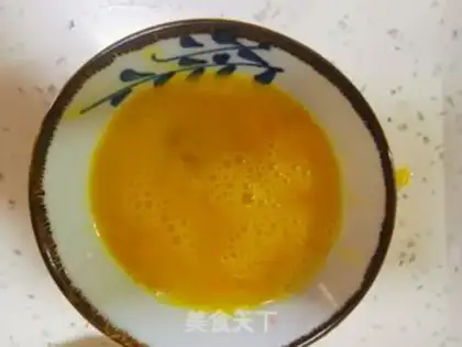 Make Pine shrimp fried eggs step 3