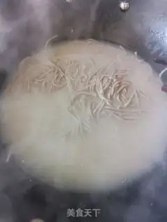 Make Quinbuco soup noodles step 7
