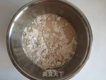 Make A raisin roll step 2