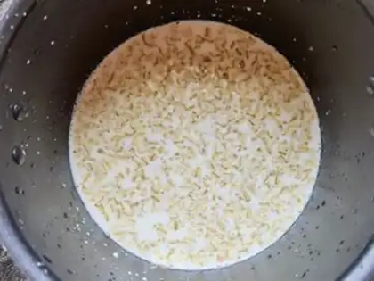 Make Flamingo oatmeal shake step 3