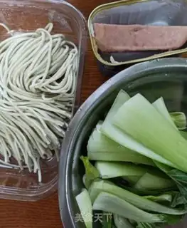 Make ♪ The green ham noodles ♪ step 0