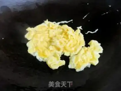 Make Snack eggs and shrimp step 3