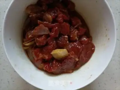 Make The pineapple and beef stew step 0