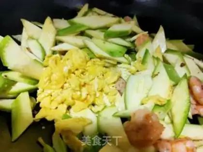 Make Snack eggs and shrimp step 7