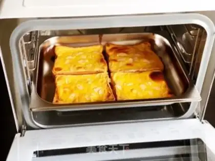 Make ♪ Rock-burn cheese toast ♪ step 6