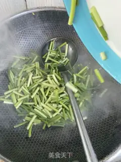 Make Garlic fried eggs step 9