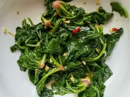 Make Garlic spinach step 7