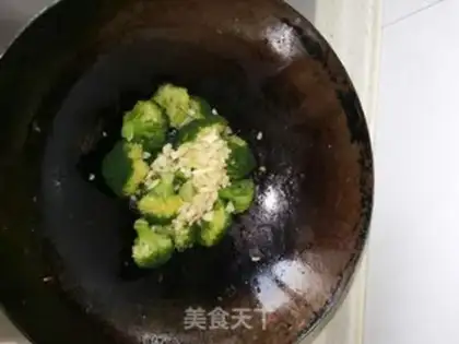 Make Garlic broccoli step 3