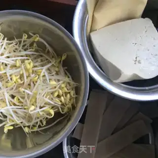 Make The bean-skin sea belt makes a hot pot step 0