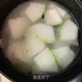 Make Wintermelon rollers, white soup step 4