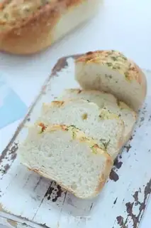 Make Garlic Palmerson cheese bread step 14