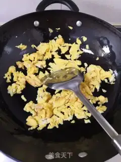 Make An egg box of celery step 5
