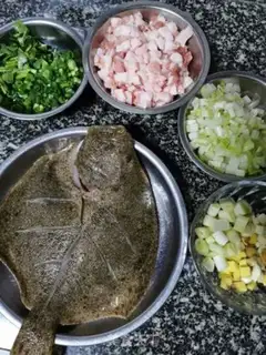 Make A meatloaf fish step 0