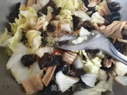 Make ♪ ♪ Wood-cooked cabbage step 4