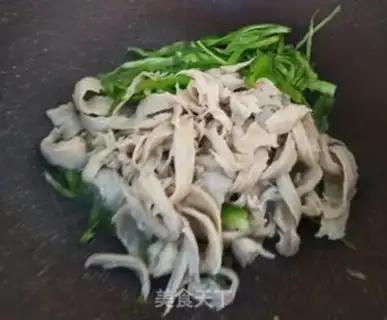 Make ♪ Sweet green pepper pasta ♪ step 2
