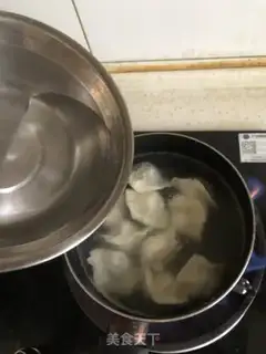 Make Pinetail boils dumplings step 2