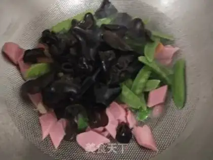 Make Dutch soy sausage step 1
