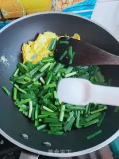 Make Scrambled eggs step 4
