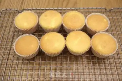 Make SpongeBob cake step 10
