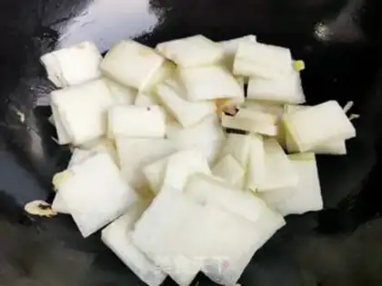 Make Shrimp-skin soup step 3