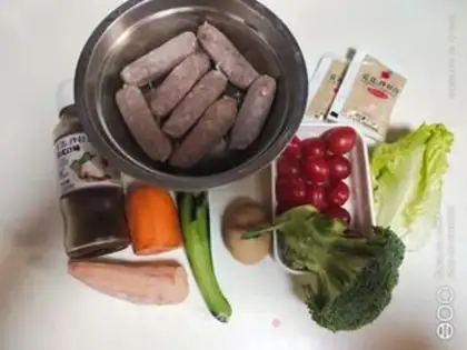 Make Sausage Saints of Gosse Blues salad step 0