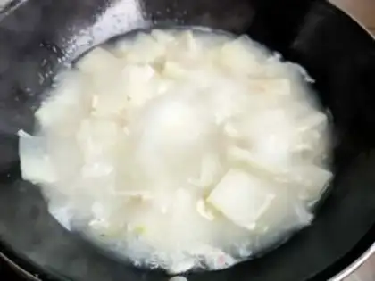 Make Shrimp-skin soup step 6
