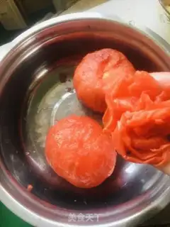 Make Tomato fried eggs step 1