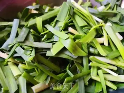 Make Soccer bean sprouts step 1