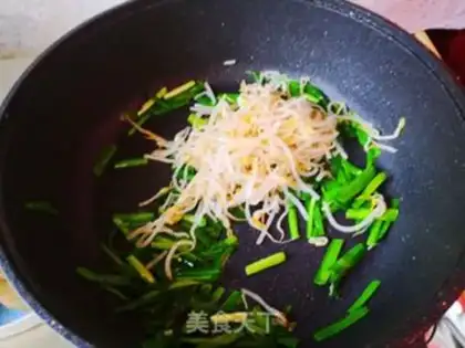 Make Soccer bean sprouts step 3