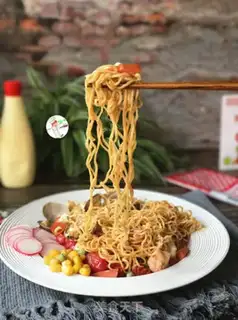 Make Red seafood salad noodles step 15