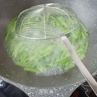 Make A spinach pole step 3