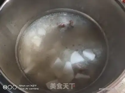 Make The radish soup step 1