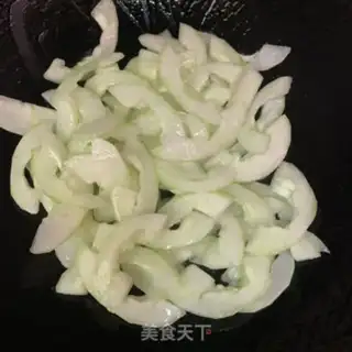 Make cucumbers fire fresh squid step 4