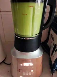 Make Celery Sydney juice step 5