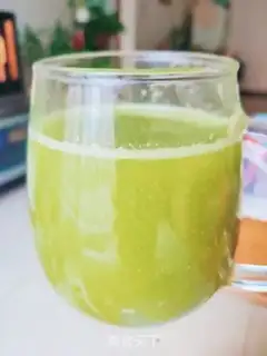 Make Celery Sydney juice step 7