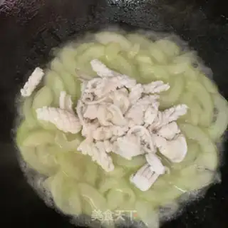 Make cucumbers fire fresh squid step 7