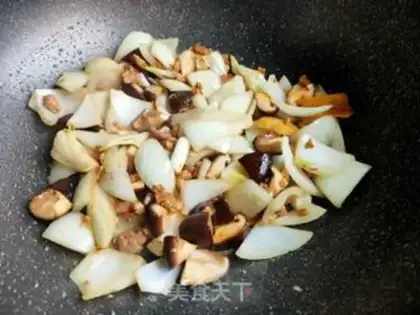 Make Onion mushroom fried meat step 13