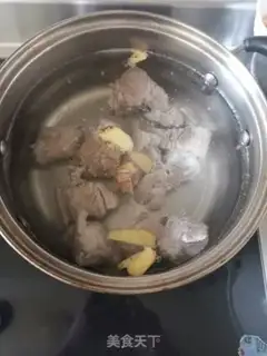 Make Chicken cactus ribs soup step 1