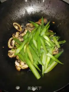 Make Plum mushrooms step 4
