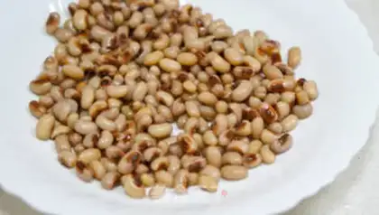 Make Tomato makes beans step 0