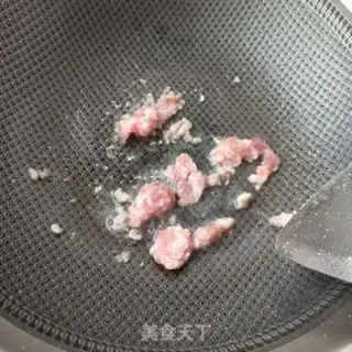 Make Meat and peanuts torn apart step 5